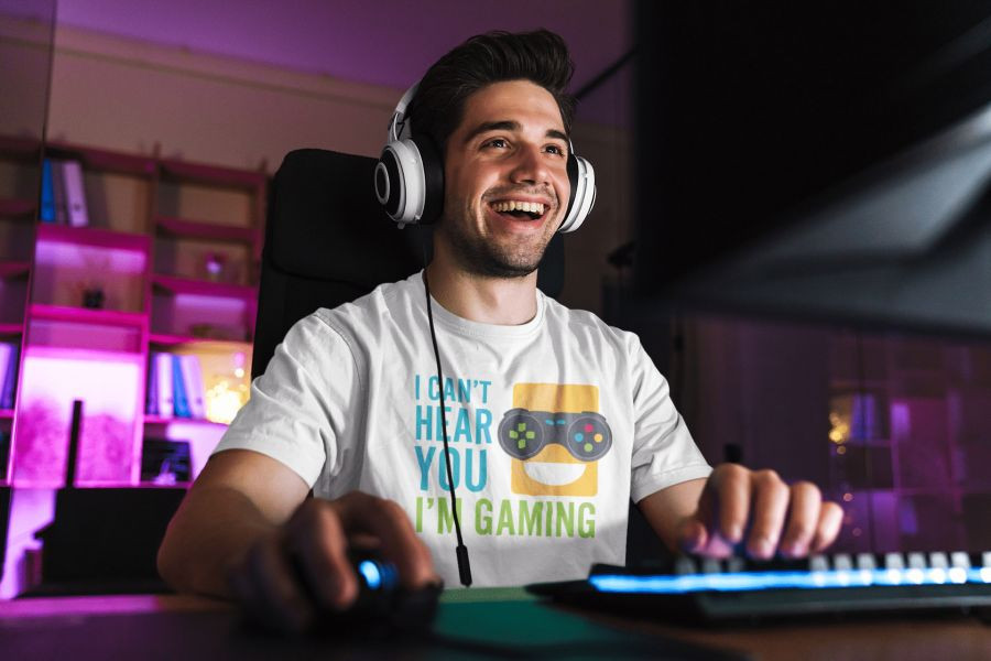 I can't hear you I'm gaming fehér póló
