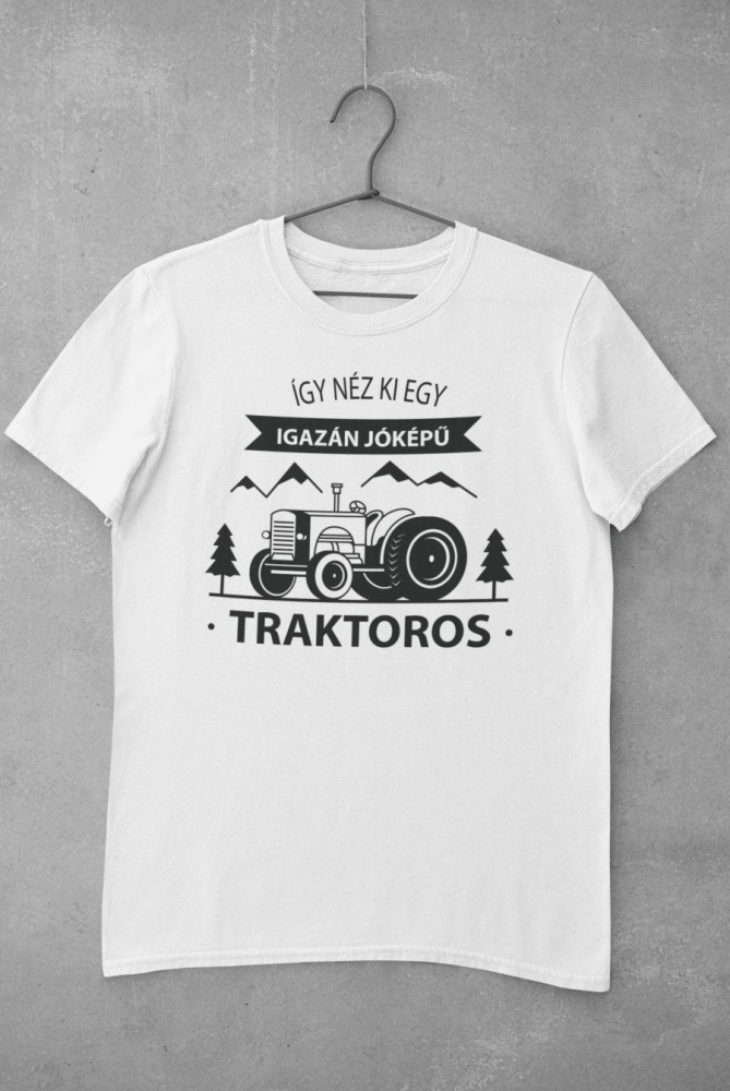 Így néz ki egy igazán jóképű traktoros fehér póló