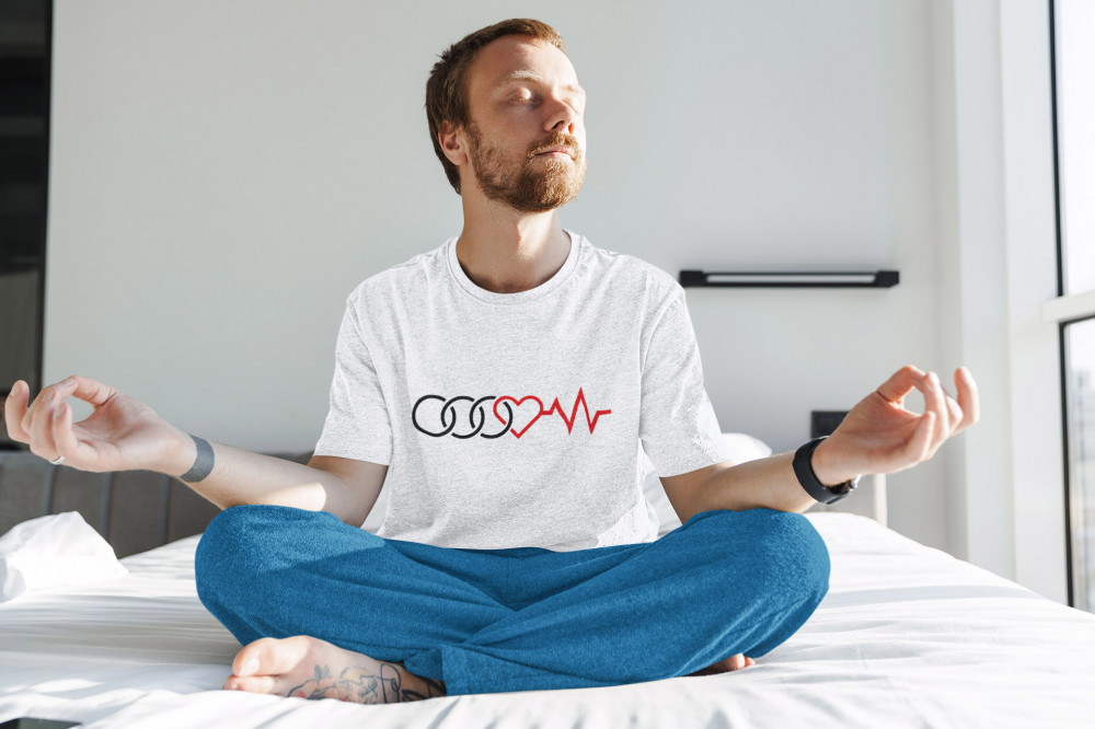 Audi logo heart fehér póló