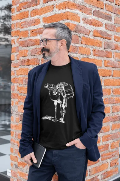 Dolgos állat fekete póló