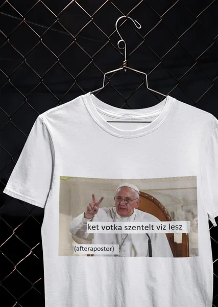 Ket votka szentelt viz fehér póló