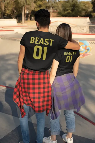 Beauty and the Beast páros póló - fekete színben arany felirattal