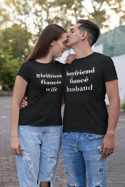 Wife and Husband páros póló - fekete színben