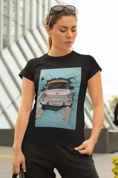Trabant 1 fekete póló